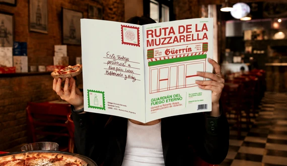 Güerrín - Suplemento editorial sobre la historia de la pizza entre Buenos Aires e Italia Portada del suplemento editorial de Güerrín, con un recorrido visual de la pizza de Buenos Aires al mundo.