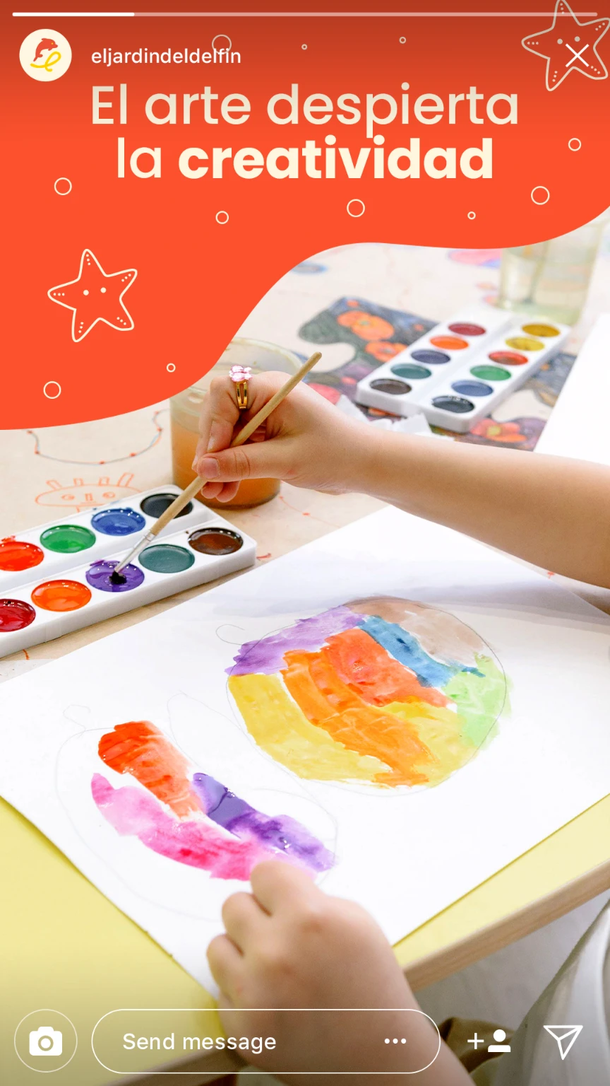 Story de Jardín del Delfín con un niño pintando y el mensaje 'El arte despierta la creatividad'